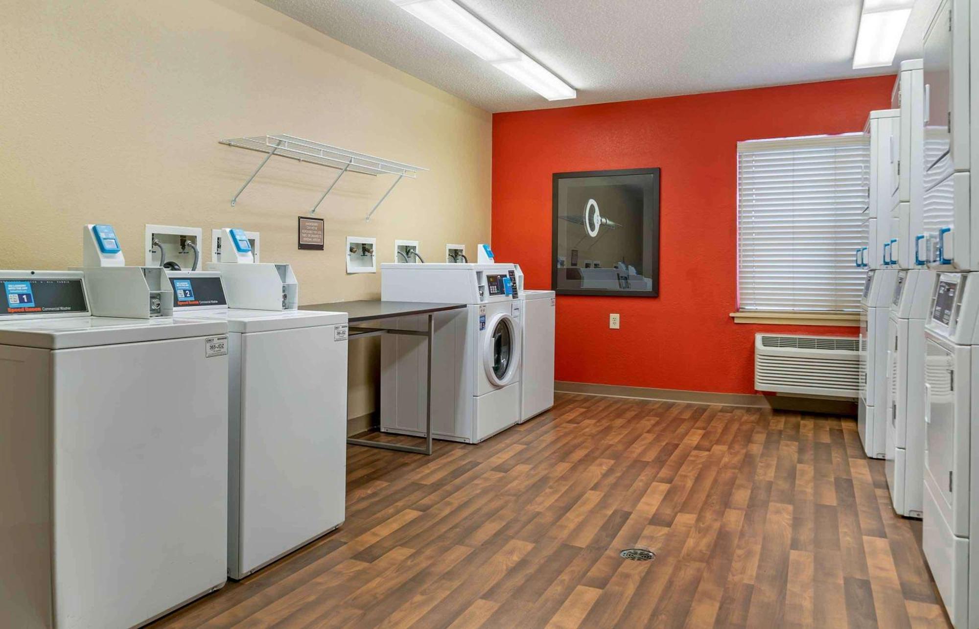 Extended Stay America Suites - Detroit - Мадисън Хайтс Екстериор снимка