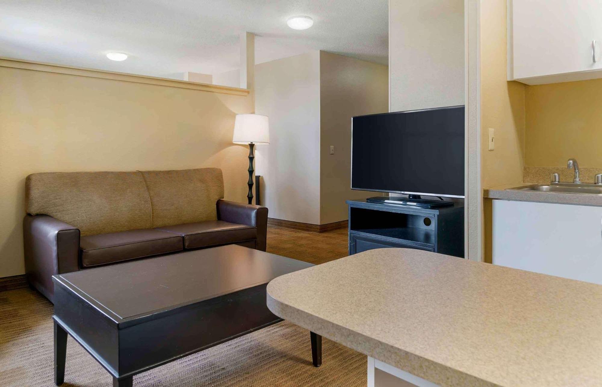 Extended Stay America Suites - Detroit - Мадисън Хайтс Екстериор снимка