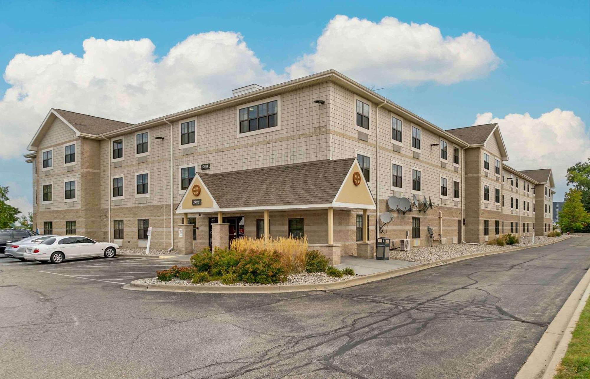 Extended Stay America Suites - Detroit - Мадисън Хайтс Екстериор снимка